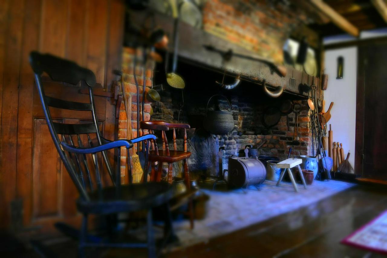 Daniels House Inn Салем Экстерьер фото